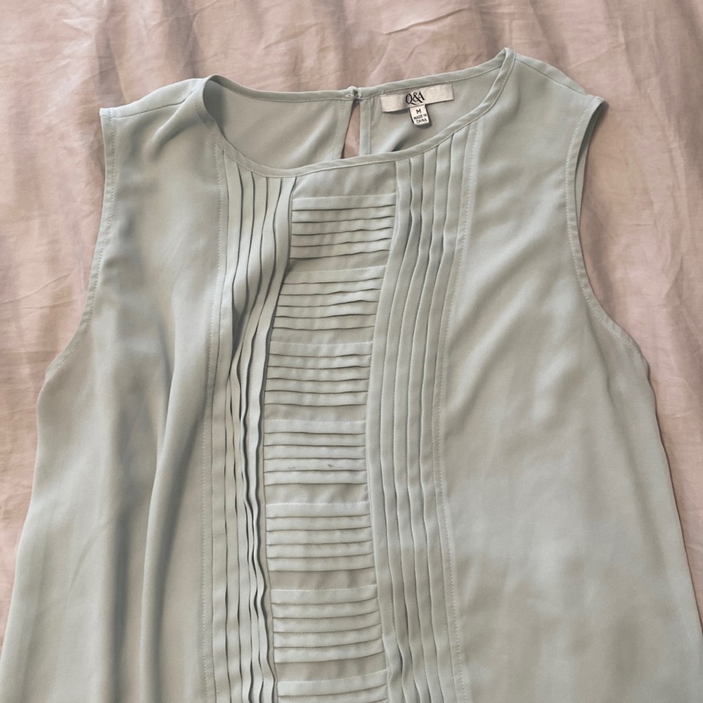 Beckie Ladder Pleat Blouse in pale green